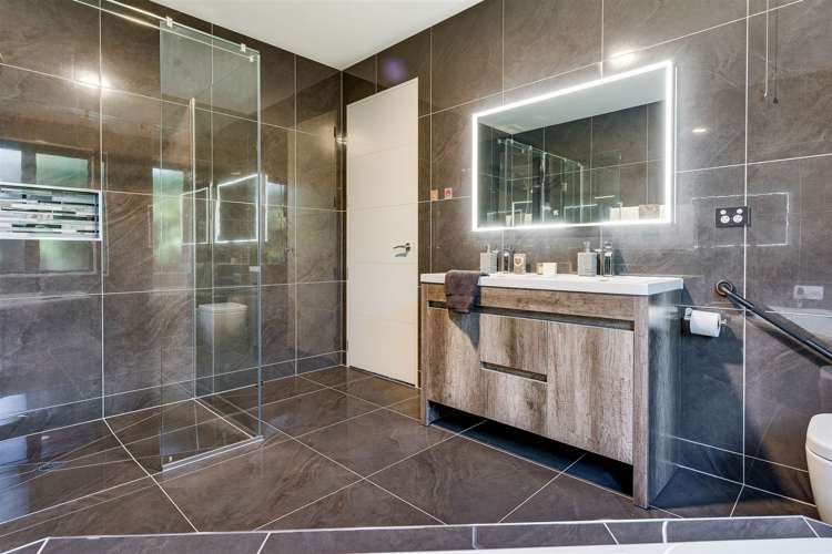 8 Colt Place Wigram_11