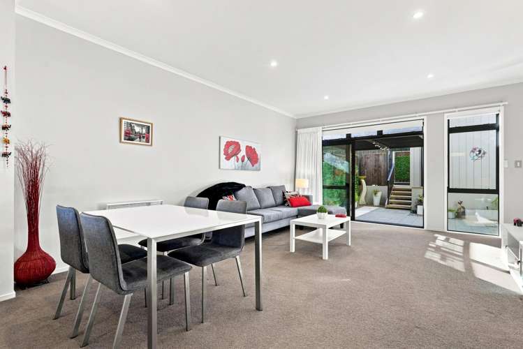 125 Bonair Cresent Millwater_5