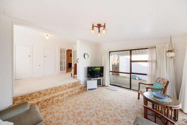 74 Shamrock Street Takaro_12