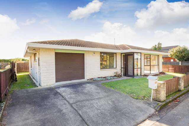 Sunny, Easy and Convenient Townhouse