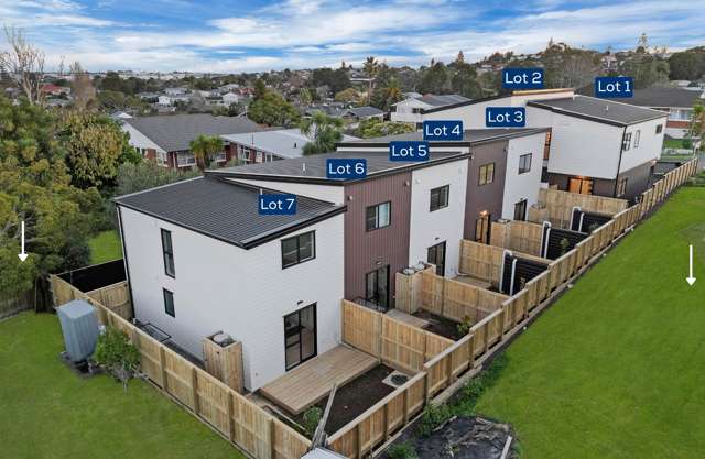 New Boutique Homes in Pakuranga Heights