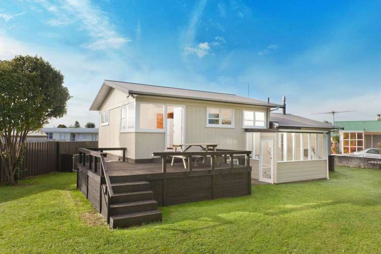 18 Duke Avenue Pukekohe_13