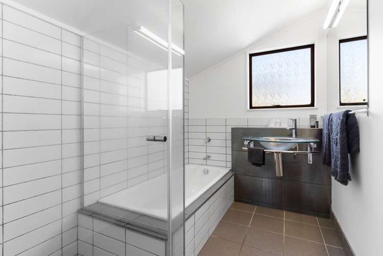 7b Bradbury Road Botany Downs_17