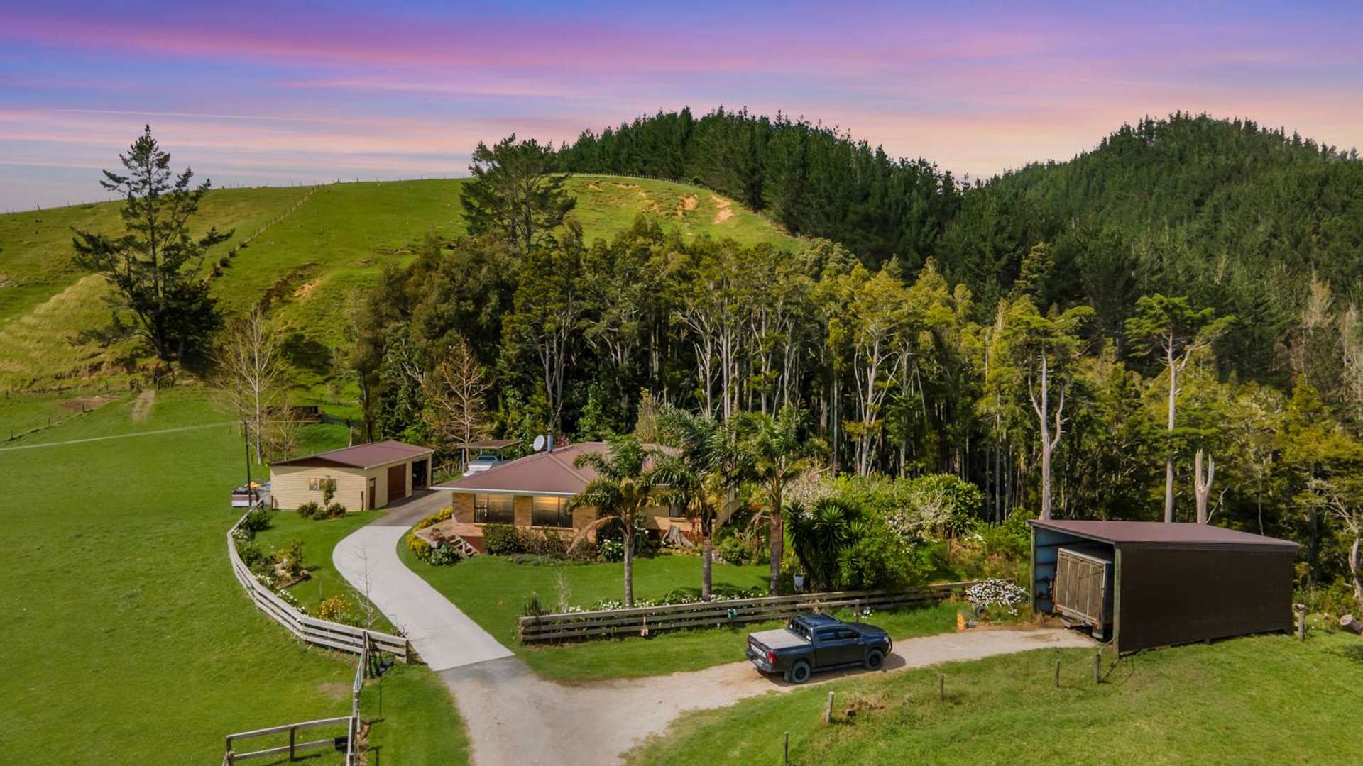 1325 Paparoa-Oakleigh Road Paparoa_0