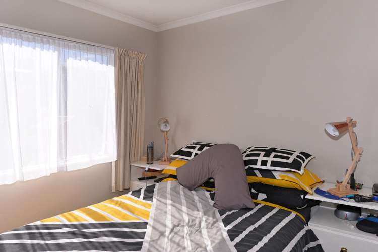 2/54 Seymour Avenue The Brook_10