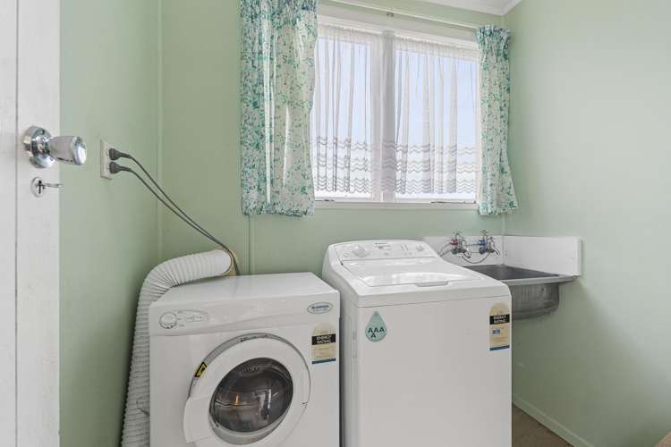 8 Kelvin Place Westown_12