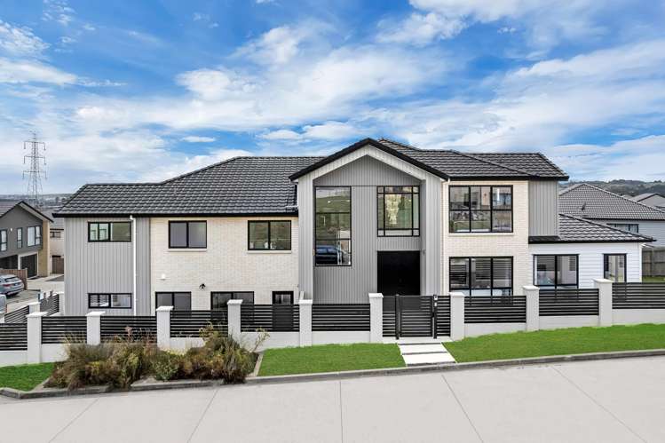 17 Ballyalton Crescent Flat Bush_36