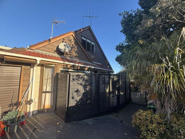 2/56 Cherry Road Bucklands Beach_1