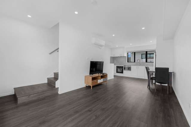 7/45 Dale Crescent Pakuranga_1