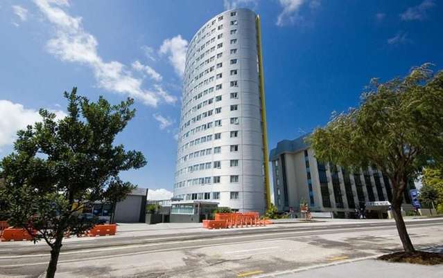 Central Auckland 1BR Oasis with Pool!