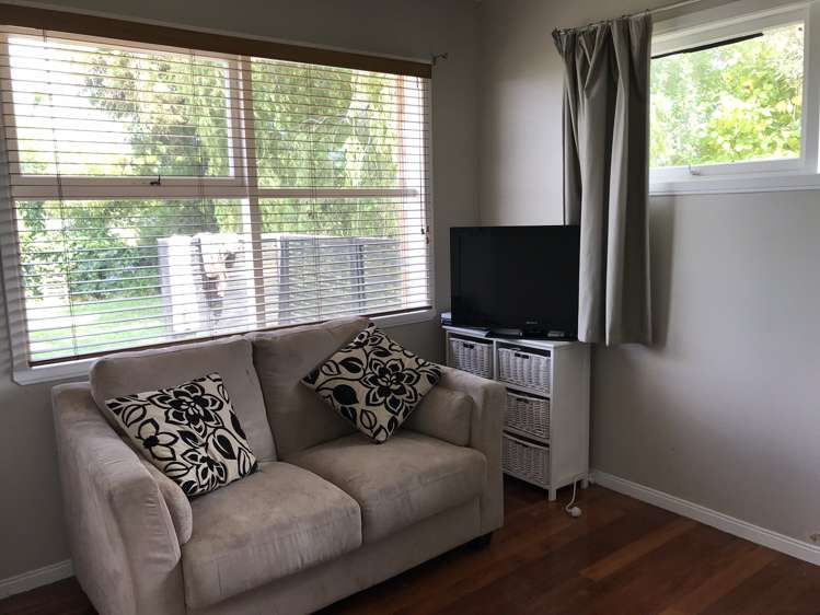 82 Glengarry Road Glen Eden_10