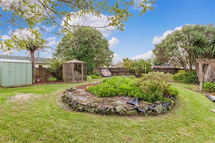 61 Solar Road Glen Eden_16