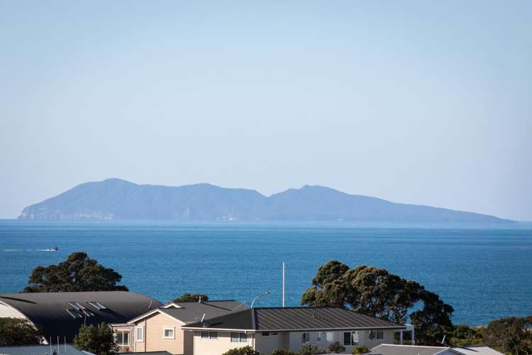 65 Beach Road Waihi Beach_21