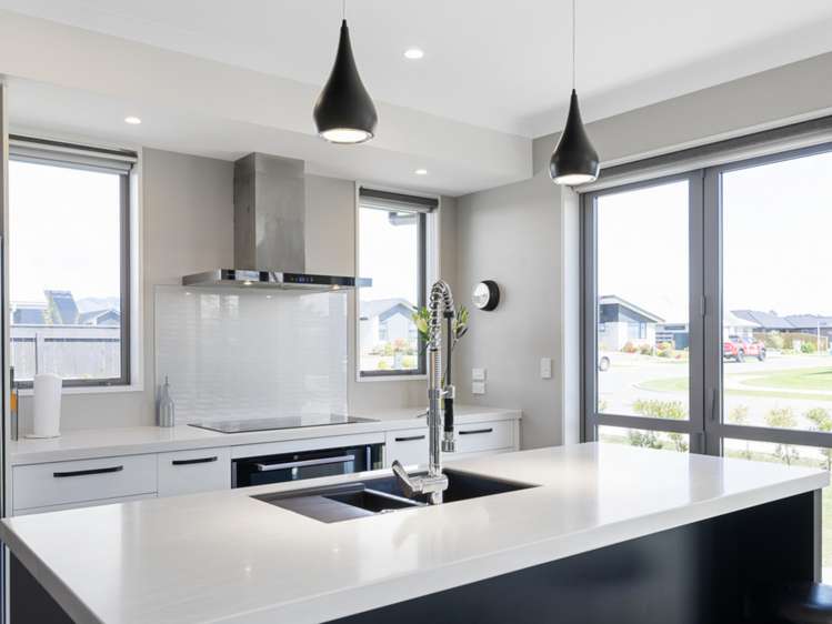 21 Corsair Crescent Burleigh_21