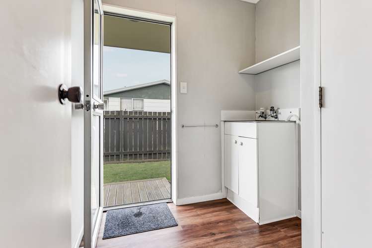 8 Rodney Street Nawton_17