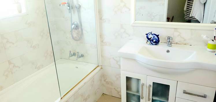 2/2 Thorn Place Papatoetoe_9