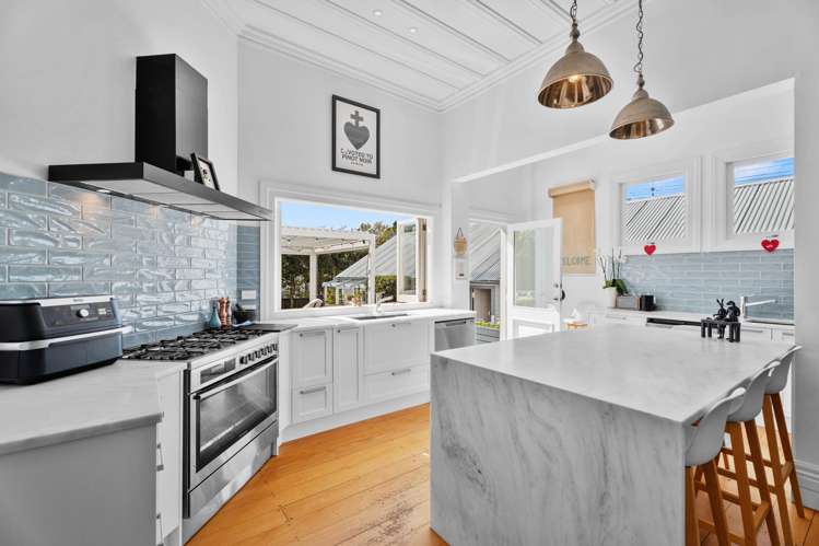 118 Calliope Road Stanley Point_18