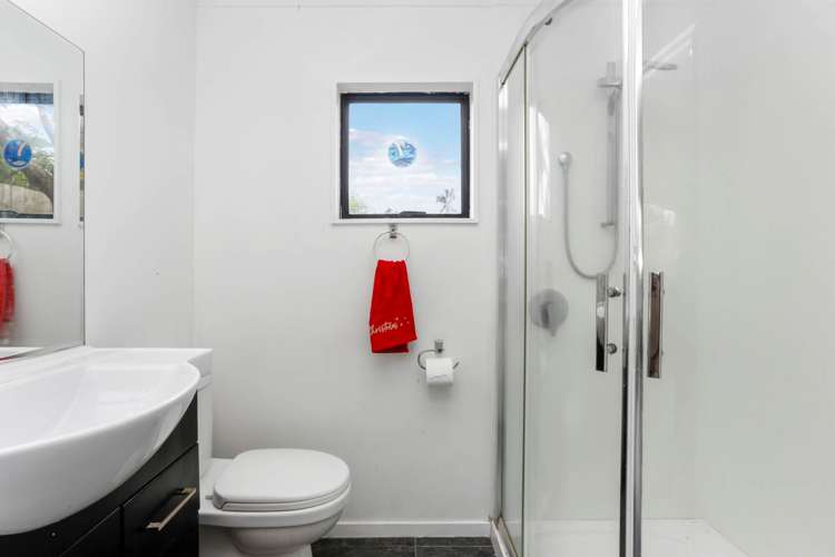 16b Fairway Avenue Red Beach_14