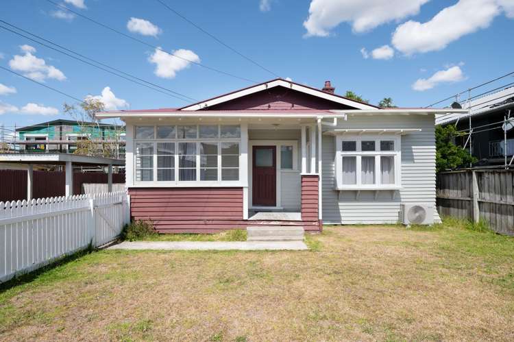 16 Coates Street Hamilton East_12