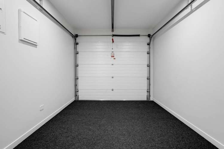 8/196 Royal Road Massey_29