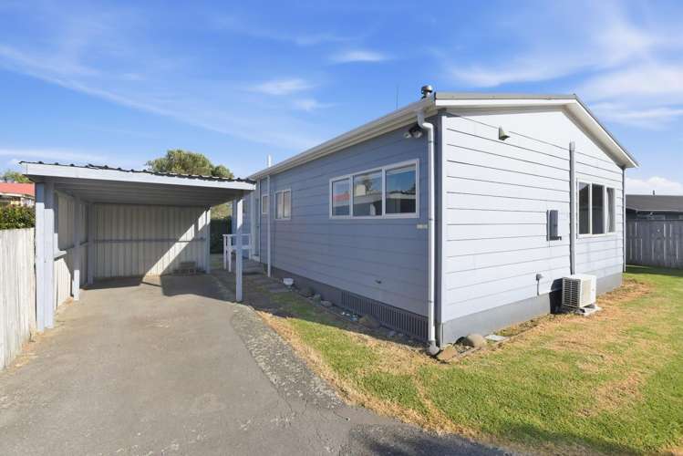 2/92a Ngamotu Road Spotswood_7