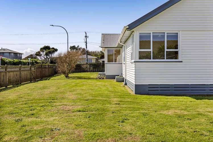22 Whitcombe Road Opunake_20