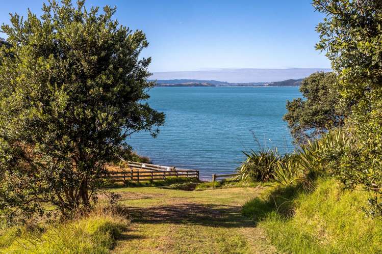 345 Gordons Road Woodside Bay_17