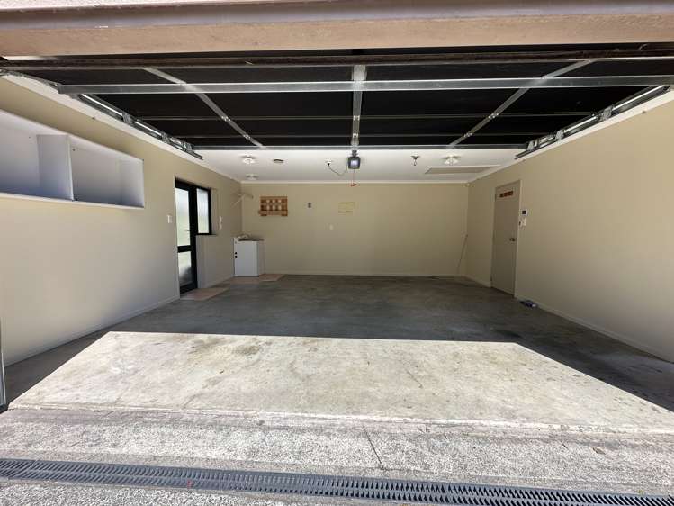 13 Brunswick Rise Mangere_16