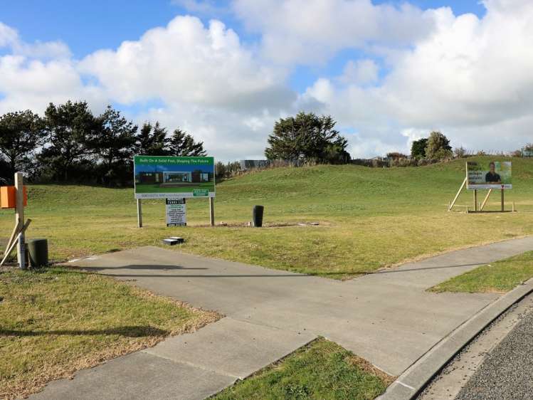 9 Forbes Road Foxton Beach_14