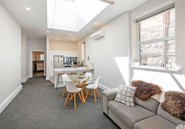 8/30 Dowling Street Dunedin Central_3