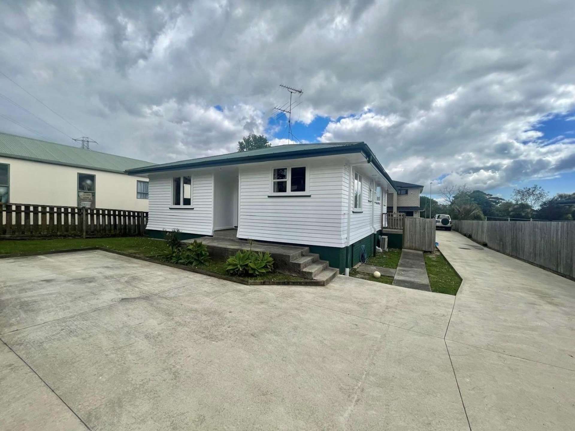 57 Beaubank Road Kelston_0