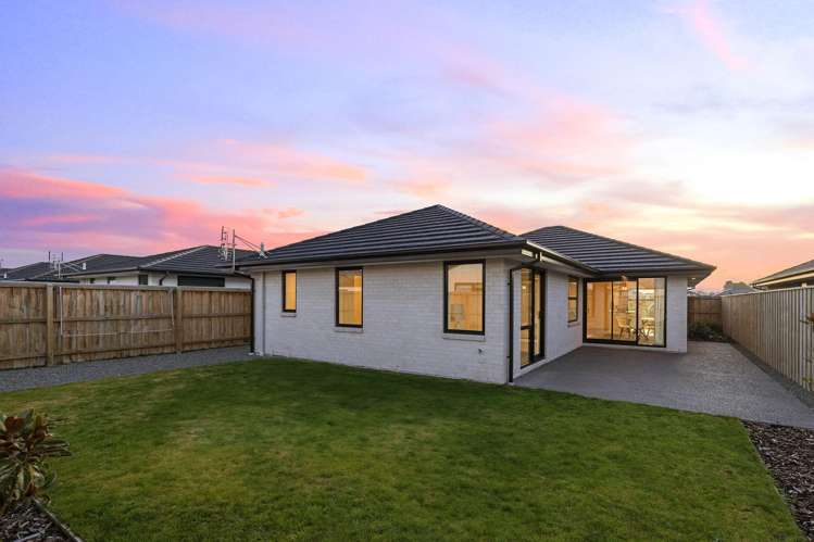 70 Crossley Avenue Woodend_21