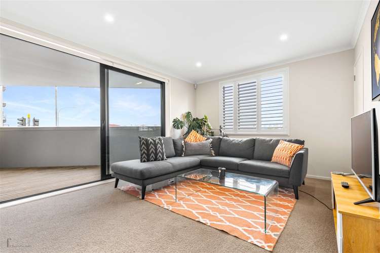 72 Squadron Drive Hobsonville_13