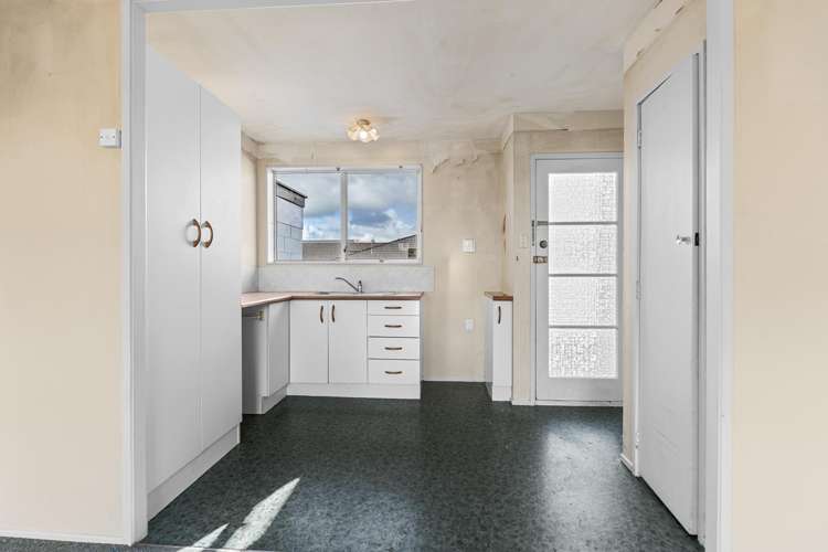 2/50 Paynters Avenue Strandon_8