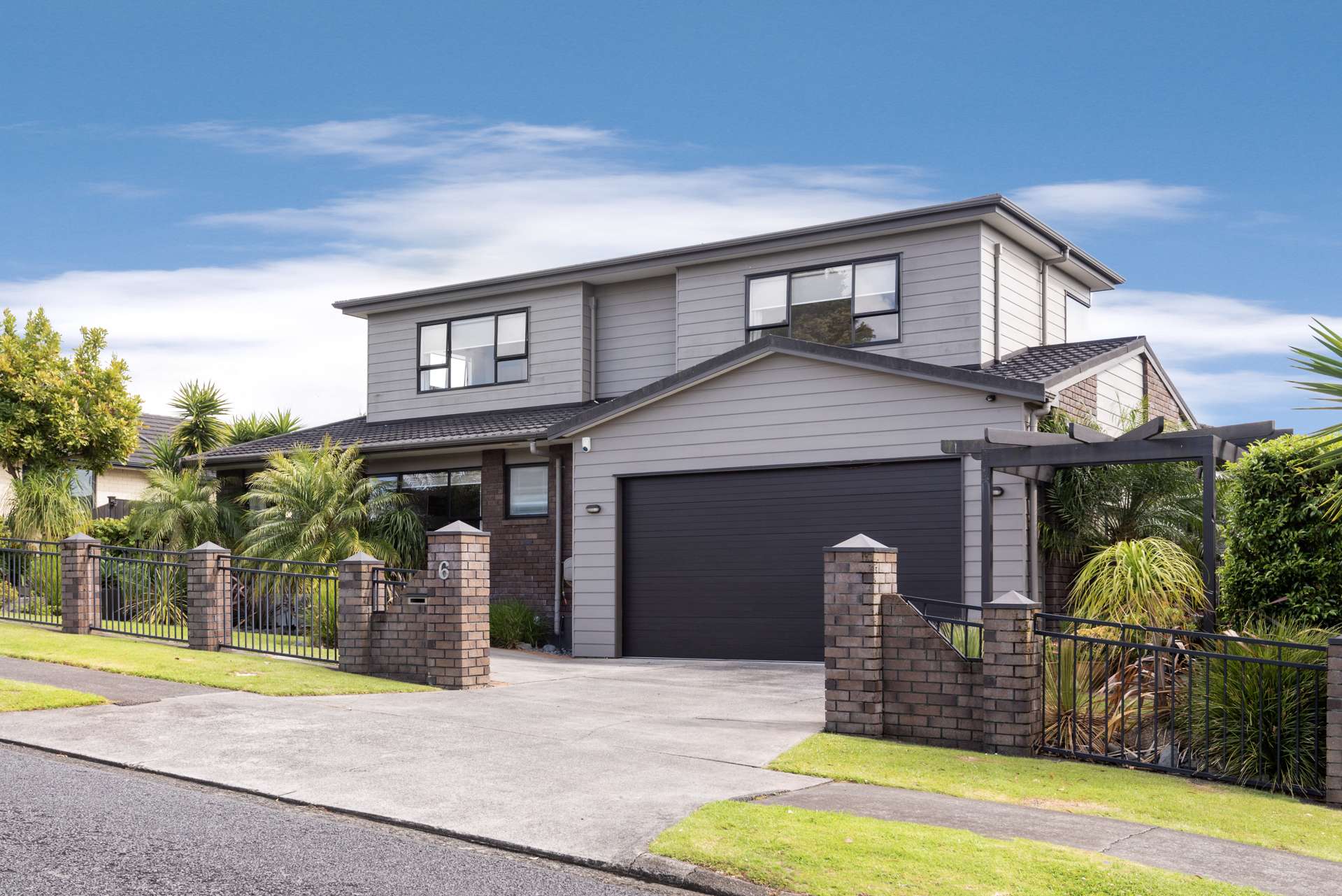 6 Borrowdace Avenue Botany Downs_0