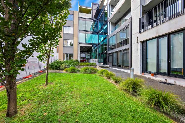 1A/5 Crummer Road Grey Lynn_13