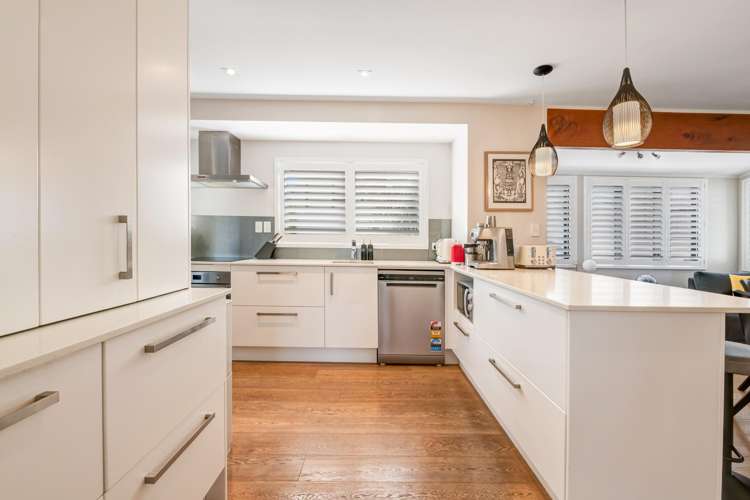 15 Leiden Place Totara Vale_7