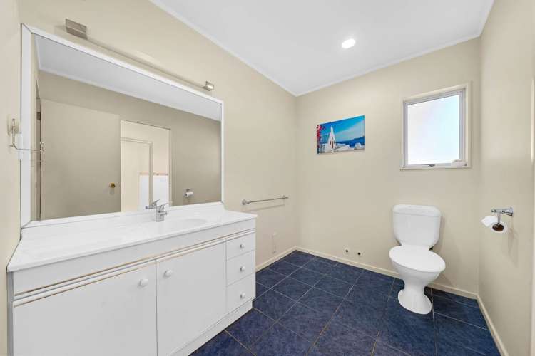 11 Riplington Road Huntington Park_9