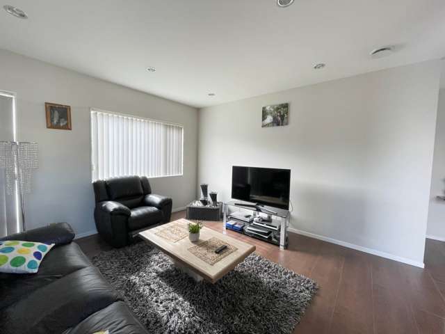 22 Helianthus Avenue Flat Bush_4