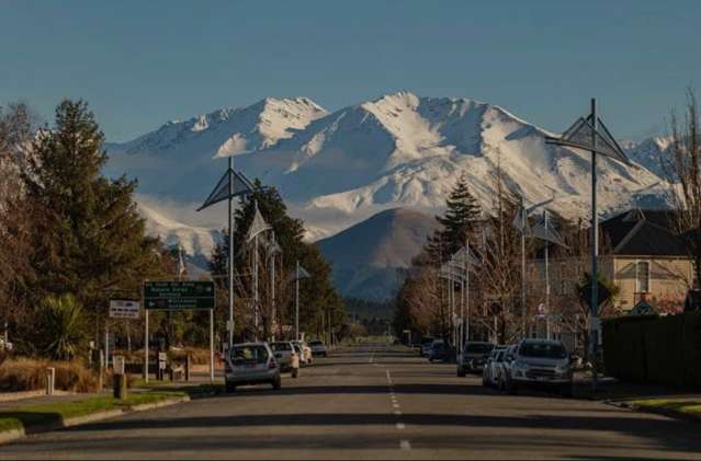 Great Section, so close to Mt Hutt Ski field.