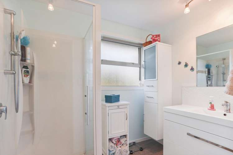 56 Lakewood Drive Burwood_16