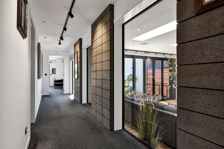 135A Brecon Road Stratford_12