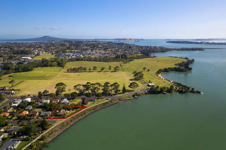 10 Riki Road Point England_8