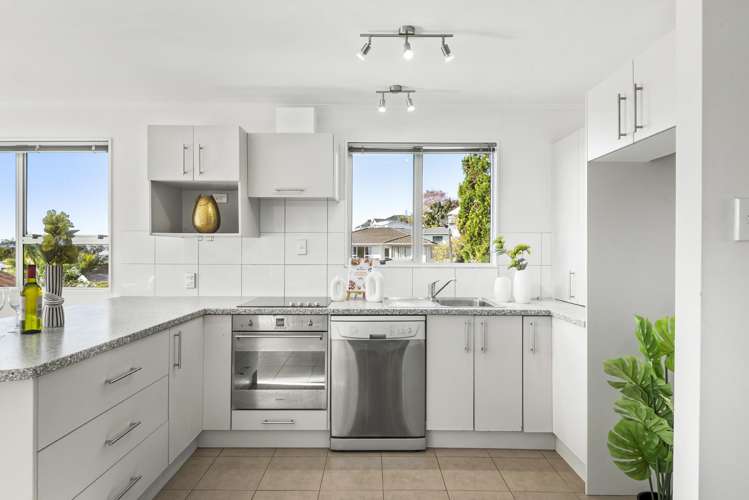 3 Tesla Place Totara Vale_9