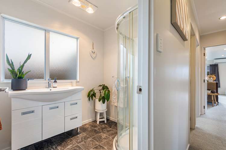 1/430 West Coast Road Glen Eden_12