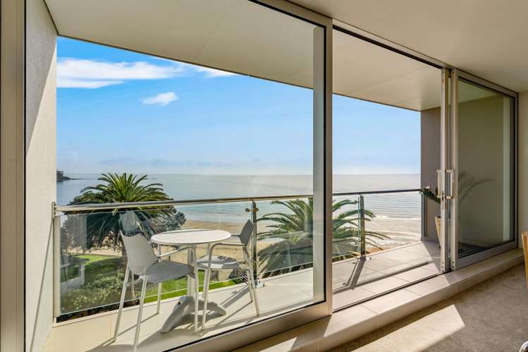 13/64 Milford Road Milford_6