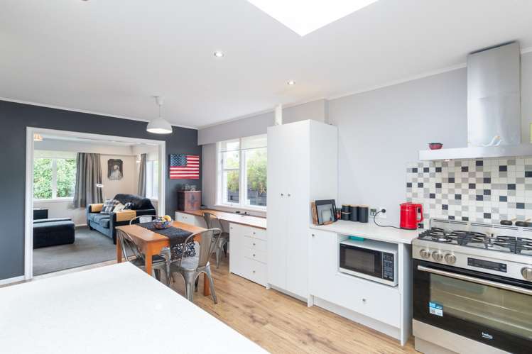 44 Holdsworth Avenue Trentham_5