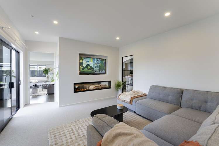 16 Hanworth Road Richmond_7