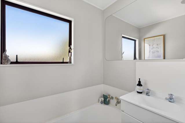 43A Tait Drive Greenmeadows_3