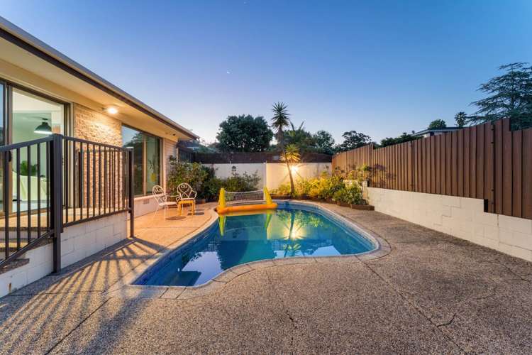 37 Nui Mana Place Te Atatu South_21